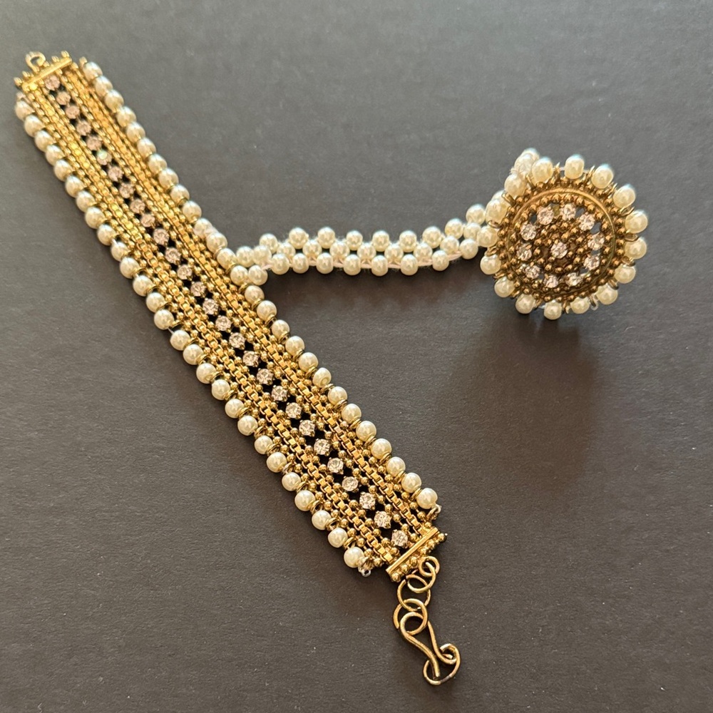 Gold and Pearl Women's Bracelet with ring